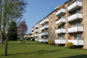 Modernisiertes Mehrfamilienhaus mit Balkonen als Kapitalanlage